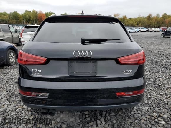 ✅ 2017 Audi Q3 Premium • VIN: WA1ECCFS0HR007944 • Lot: 86265795. Wystawiony na Copart z przebiegiem 239 592 mil. Bezpłatny archiwum sprzedaży aukcyjnych z USA i szczegółowy raport historii pojazdu na DreamBid. Zdjęcie 6.