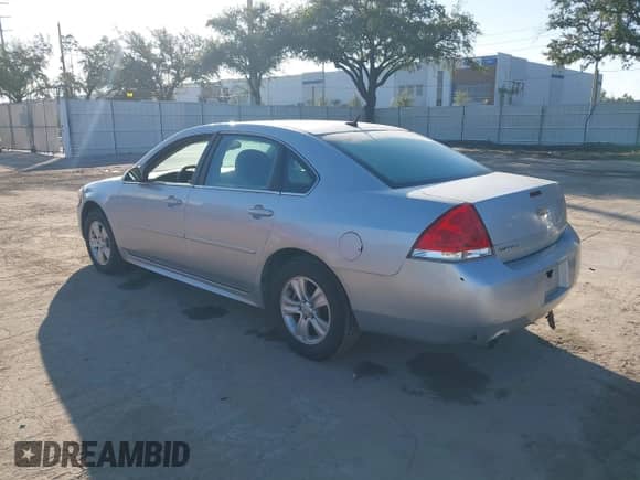 2013 Chevrolet Impala LS z VIN 2G1WA5E37D1163268, wystawiony jako IAAI lot #43618879 z przebiegiem 146 875 mil mil oraz . Historia ofert i sprzedaży dostępna na DreamBid. Obrazek 3.