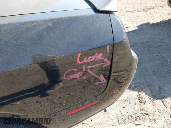 ✅ 2017 Dodge Challenger SXT Plus • VIN: 2C3CDZAG7HH554956 • Lot: 43399319. Wystawiony na IAAI z przebiegiem 150 288 mil mil. Skorzystaj z bezpłatnego archiwum sprzedaży aukcyjnych z USA i zobacz szczegółowy raport historii pojazdu na DreamBid. Zdjęcie 18.