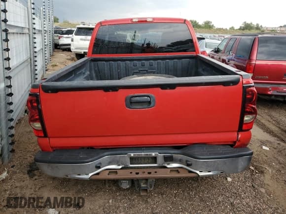 ✅ 2006 Chevrolet Silverado 1500 LT3 • VIN: 1GCEC19T16Z272531 • Лот: 62884504. Опубликован ранее на Copart с пробегом 185 201 миль. Бесплатный доступ к архиву аукционных продаж из США и подробный отчёт об истории автомобиля на DreamBid. Изображение 6.