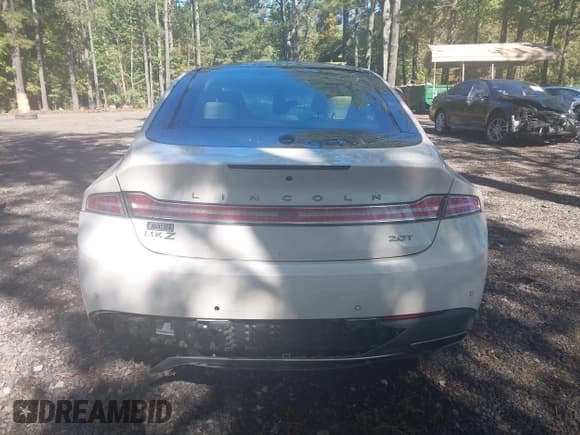 ✅ 2017 Lincoln MKZ Reserve • VIN: 3LN6L5E94HR610061 • Lot: 43418229. Wystawiony na IAAI z przebiegiem Nie podano. Bezpłatny archiwum sprzedaży aukcyjnych z USA i szczegółowy raport historii pojazdu na DreamBid. Zdjęcie 17.