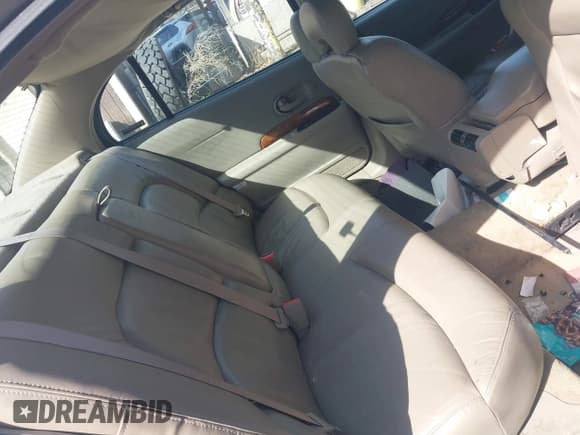 ✅ 2001 Buick LeSabre Limited • VIN: 1G4HR54K11U139710 • Lot: 42124376. Listed on IAAI with 182,187 mi. Free auction sales archive from the USA and detailed vehicle history report at DreamBid. Image 8.