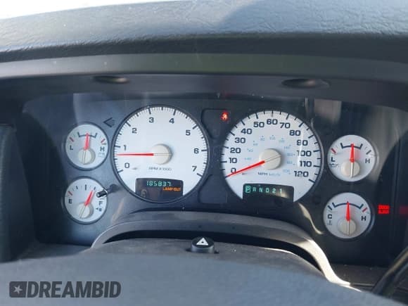 ✅ 2005 Dodge 1500 SLT • VIN: 1D7HA18D85J652952 • Лот: 43555617. Опубликован ранее на IAAI с пробегом 185 837 миль. Бесплатный доступ к архиву аукционных продаж из США и подробный отчёт об истории автомобиля на DreamBid. Изображение 7.