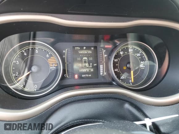 ✅ 2016 Jeep Cherokee Latitude • VIN: 1C4PJMCB8GW296554 • Lot: 84764875. Listed on Copart with 64,170 mi. Free auction sales archive from the USA and detailed vehicle history report at DreamBid. Image 9.