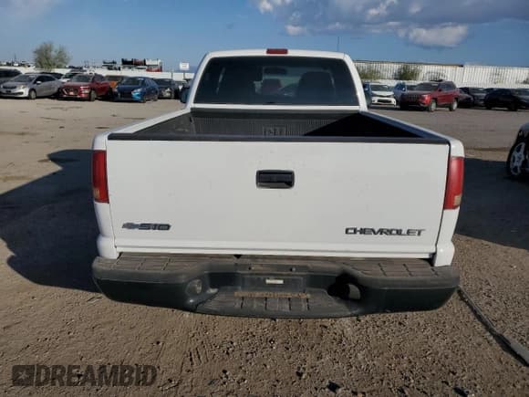 ✅ 2003 Chevrolet S-10 LS • VIN: 1GCCS14H638228314 • Лот: 84118064. Опубликован ранее на Copart с пробегом 137 363 миль. Бесплатный доступ к архиву аукционных продаж из США и подробный отчёт об истории автомобиля на DreamBid. Изображение 6.