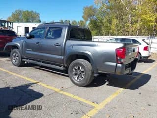 ✅ 2019 Toyota Tacoma SR • VIN: 3TMCZ5AN1KM259204 • Lot: 43446738. Wystawiony na IAAI z przebiegiem 112 308 mil. Bezpłatny archiwum sprzedaży aukcyjnych z USA i szczegółowy raport historii pojazdu na DreamBid. Zdjęcie 3.
