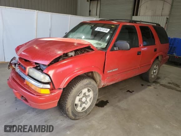 ✅ 2003 Chevrolet Blazer LS • VIN: 1GNDT13X93K118765 • Lot: 81631374. Wystawiony na Copart z przebiegiem 135 218 mil. Bezpłatny archiwum sprzedaży aukcyjnych z USA i szczegółowy raport historii pojazdu na DreamBid. Zdjęcie 1.