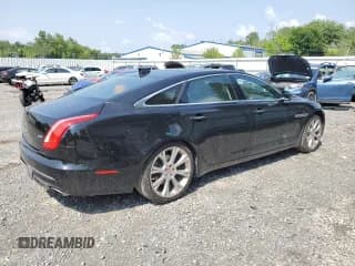 ✅ 2017 Jaguar XJ Portfolio • VIN: SAJWA2G78H8W09339 • Lot: 65172384. Wystawiony na Copart z przebiegiem 37 296 mil. Bezpłatny archiwum sprzedaży aukcyjnych z USA i szczegółowy raport historii pojazdu na DreamBid. Zdjęcie 3.