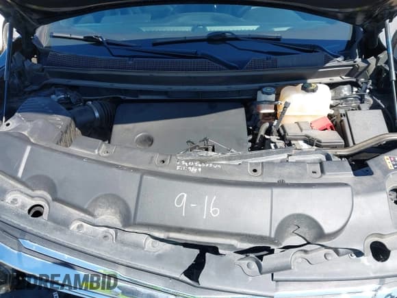 ✅ 2022 Chevrolet Traverse LT • VIN: 1GNEVHKW5NJ133935 • Lot: 41838469. Wystawiony na IAAI z przebiegiem 89 140 mil. Bezpłatny archiwum sprzedaży aukcyjnych z USA i szczegółowy raport historii pojazdu na DreamBid. Zdjęcie 10.