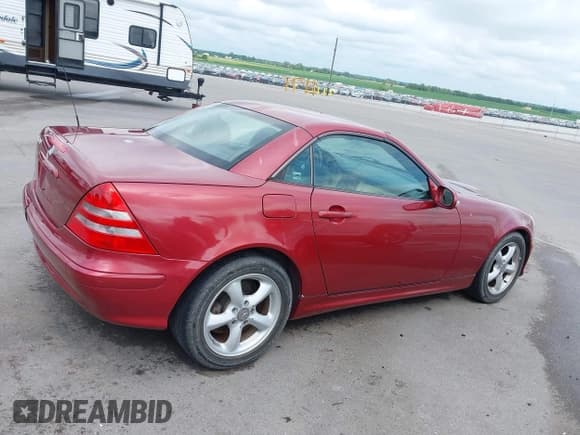 ✅ 2003 Mercedes-Benz SLK 320 • VIN: WDBKK65F43F278662 • Лот: 42804813. Опубликован ранее на IAAI с пробегом 109 013 миль. Бесплатный доступ к архиву аукционных продаж из США и подробный отчёт об истории автомобиля на DreamBid. Изображение 13.