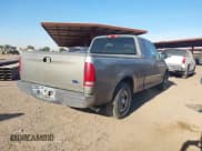 ✅ 2002 Ford F-150 XL • VIN: 1FTRX17262NA11462 • Лот: 43663990. Опубликован ранее на IAAI с пробегом 151 492 миль. Бесплатный доступ к архиву аукционных продаж из США и подробный отчёт об истории автомобиля на DreamBid. Изображение 4.