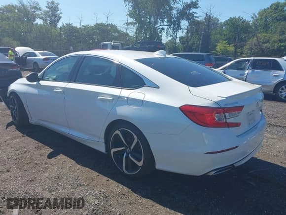 ✅ 2019 Honda Accord Sport • VIN: 1HGCV1F34KA173380 • Lot: 43061083. Wystawiony na IAAI z przebiegiem 95 837 mil. Bezpłatny archiwum sprzedaży aukcyjnych z USA i szczegółowy raport historii pojazdu na DreamBid. Zdjęcie 3.
