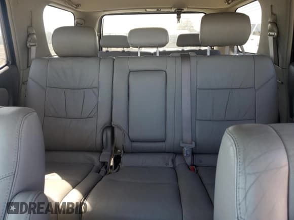 ✅ 2005 Toyota Sequoia Limited • VIN: 5TDZT38AX5S251819 • Lot: 72039945. Wystawiony na Copart z przebiegiem 307 926 mil. Bezpłatny archiwum sprzedaży aukcyjnych z USA i szczegółowy raport historii pojazdu na DreamBid. Zdjęcie 10.