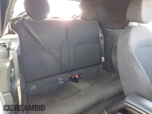 ✅ 2011 MINI Convertible • VIN: WMWZN3C56BT265067 • Лот: 43479919. Опубликован ранее на IAAI с пробегом 152 763 миль. Бесплатный доступ к архиву аукционных продаж из США и подробный отчёт об истории автомобиля на DreamBid. Изображение 8.