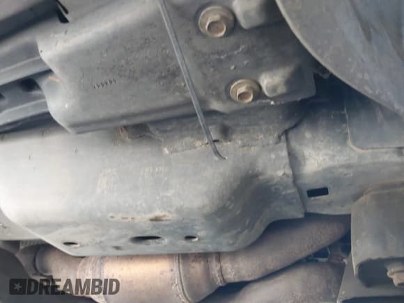 ✅ 2006 Jeep Commander • VIN: 1J8HG48N06C210930 • Lot: 42382695. Wystawiony na IAAI z przebiegiem 166 928 mil. Bezpłatny archiwum sprzedaży aukcyjnych z USA i szczegółowy raport historii pojazdu na DreamBid. Zdjęcie 16.