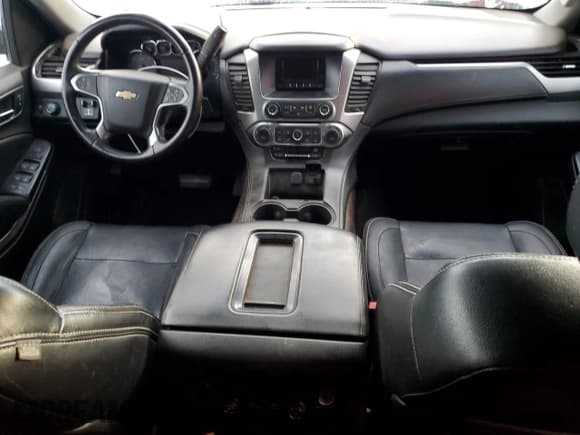 ✅ 2015 Chevrolet Suburban LS • VIN: 1GNSCHKC9FR667540 • Lot: 80908574. Wystawiony na Copart z przebiegiem 125 428 mil. Bezpłatny archiwum sprzedaży aukcyjnych z USA i szczegółowy raport historii pojazdu na DreamBid. Zdjęcie 8.