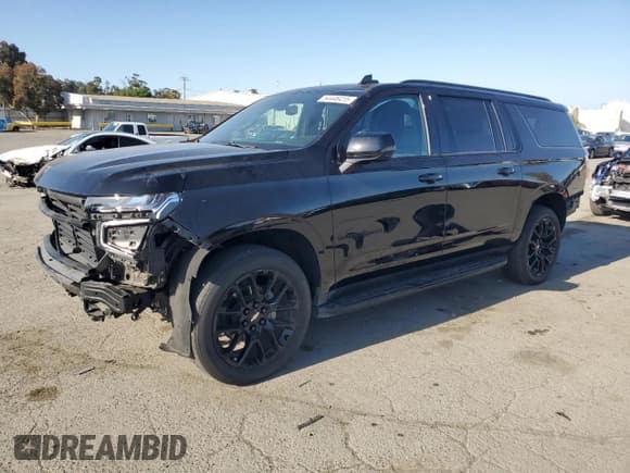 ✅ 2022 Chevrolet Suburban RST • VIN: 1GNSKEKD0NR296633 • Lot: 54446415. Listed on Copart with 34,461 mi. Free auction sales archive from the USA and detailed vehicle history report at DreamBid. Image 1.