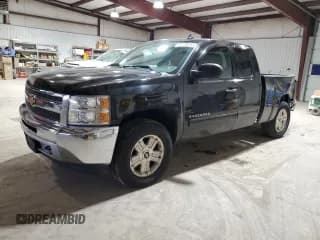 ✅ 2013 Chevrolet Silverado 1500 LT • VIN: 1GCRKSE73DZ390435 • Lot: 81730703. Listed on Copart with 183,116 mi. Free auction sales archive from the USA and detailed vehicle history report at DreamBid. Image 1.