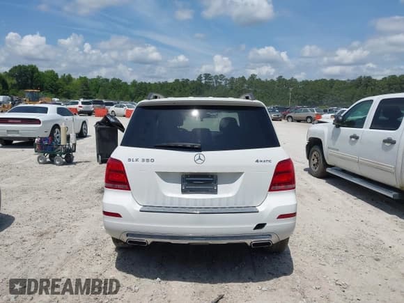 ✅ 2014 Mercedes-Benz GLK 350 • VIN: WDCGG8JB0EG290631 • Лот: 42172482. Опубликован ранее на IAAI с пробегом 88 985 миль. Бесплатный доступ к архиву аукционных продаж из США и подробный отчёт об истории автомобиля на DreamBid. Изображение 16.
