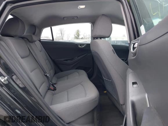 ✅ 2021 Hyundai Ioniq Blue • VIN: KMHC65LC0MU252890 • Lot: 41602092. Wystawiony na IAAI z przebiegiem 83 814 mil. Bezpłatny archiwum sprzedaży aukcyjnych z USA i szczegółowy raport historii pojazdu na DreamBid. Zdjęcie 8.