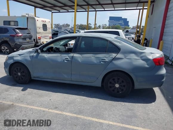 ✅ 2012 Volkswagen Jetta S • VIN: 3VW2K7AJ1CM403258 • Лот: 42287941. Опубликован ранее на IAAI с пробегом 143 087 миль. Бесплатный доступ к архиву аукционных продаж из США и подробный отчёт об истории автомобиля на DreamBid. Изображение 14.