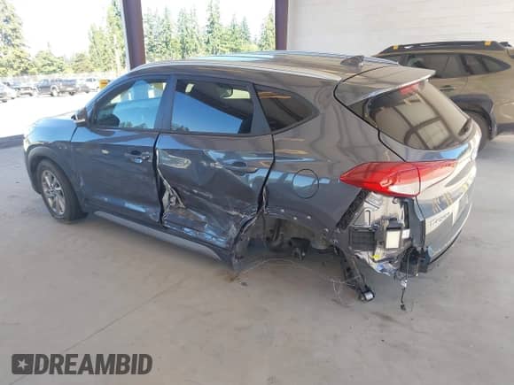 2017 Hyundai Tucson SE Plus z VIN KM8J33A43HU450627, wystawiony jako IAAI lot #42459397 z przebiegiem 25 549 mil mil oraz . Historia ofert i sprzedaży dostępna na DreamBid. Obrazek 3.