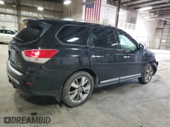 ✅ 2015 Nissan Pathfinder Platinum • VIN: 5N1AR2MM6FC702457 • Lot: 55302175. Listed on Copart with 132,255 mi. Free auction sales archive from the USA and detailed vehicle history report at DreamBid. Image 3.