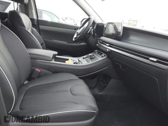 ✅ 2025 Hyundai Palisade SEL • VIN: KM8R24GE1SU866498 • Лот: 41512280. Опубликован ранее на IAAI с пробегом 4 004 миль. Бесплатный доступ к архиву аукционных продаж из США и подробный отчёт об истории автомобиля на DreamBid. Изображение 5.