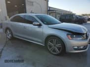 ✅ 2012 Volkswagen Passat SEL Premium • VIN: 1VWCN7A32CC053931 • Лот: 86692985. Опубликован ранее на Copart с пробегом 150 407 миль. Бесплатный доступ к архиву аукционных продаж из США и подробный отчёт об истории автомобиля на DreamBid. Изображение 4.
