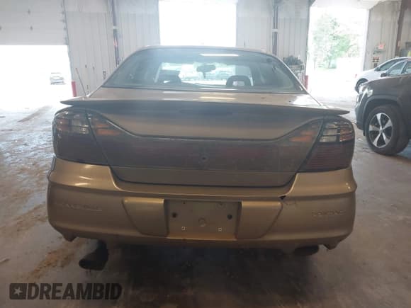 ✅ 2002 Pontiac Bonneville SLE • VIN: 1G2HY54K024229962 • Lot: 42345894. Wystawiony na IAAI z przebiegiem 153 719 mil. Bezpłatny archiwum sprzedaży aukcyjnych z USA i szczegółowy raport historii pojazdu na DreamBid. Zdjęcie 16.