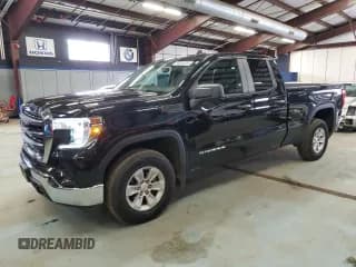 ✅ 2021 GMC Sierra 1500 • VIN: 1GTR9AEK2MZ139299 • Лот: 85844264. Опубликован ранее на Copart с пробегом 117 438 миль. Бесплатный доступ к архиву аукционных продаж из США и подробный отчёт об истории автомобиля на DreamBid. Изображение 1.