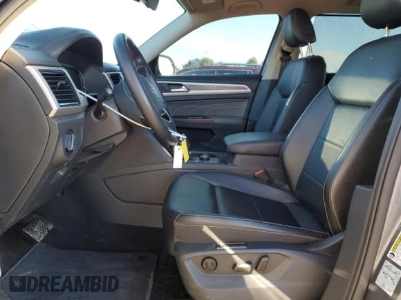 ✅ 2021 Volkswagen Atlas SEL • VIN: 1V2BR2CA0MC564104 • Lot: 86696115. Listed on Copart with 100,315 mi. Free auction sales archive from the USA and detailed vehicle history report at DreamBid. Image 7.