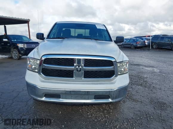 2017 Ram 1500 SLT z VIN 1C6RR6GG4HS676025, wystawiony jako IAAI lot #43585212 z przebiegiem 95 645 mil mil oraz . Historia ofert i sprzedaży dostępna na DreamBid. Obrazek 12.