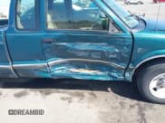 ✅ 1996 Chevrolet S-10 LS • VIN: 1GCCS1947T8144587 • Лот: 42032003. Опубликован ранее на IAAI с пробегом 204 184 миль. Бесплатный доступ к архиву аукционных продаж из США и подробный отчёт об истории автомобиля на DreamBid. Изображение 17.