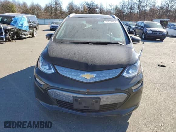 2018 Chevrolet Bolt EV Premier z VIN 1G1FX6S02J4116048, wystawiony jako Copart lot #45917454 z przebiegiem 59 857 mil mil oraz . Historia ofert i sprzedaży dostępna na DreamBid. Obrazek 5.
