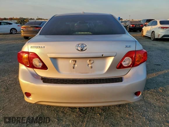 ✅ 2009 Toyota Corolla LE • VIN: 1NXBU40E49Z122121 • Лот: 94409575. Опубликован ранее на Copart с пробегом 203 684 миль. Бесплатный доступ к архиву аукционных продаж из США и подробный отчёт об истории автомобиля на DreamBid. Изображение 6.