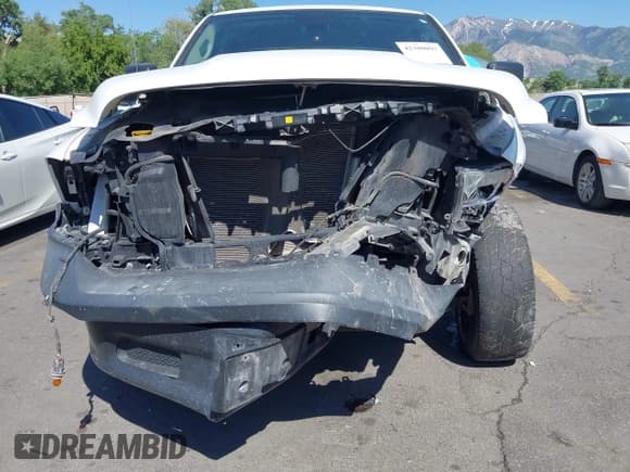 ✅ 2019 Ram 1500 Express • VIN: 1C6RR7FG6KS655224 • Lot: 42380093. Wystawiony na IAAI z przebiegiem 96 054 mil. Bezpłatny archiwum sprzedaży aukcyjnych z USA i szczegółowy raport historii pojazdu na DreamBid. Zdjęcie 6.