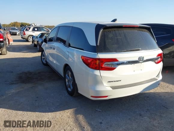 ✅ 2018 Honda Odyssey EX-L • VIN: 5FNRL6H72JB044152 • Лот: 43621579. Опубликован ранее на IAAI с пробегом 103 577 миль. Бесплатный доступ к архиву аукционных продаж из США и подробный отчёт об истории автомобиля на DreamBid. Изображение 3.