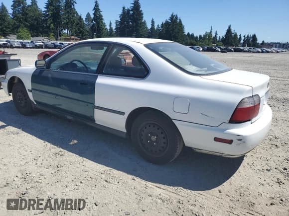 ✅ 1996 Honda Accord LX • VIN: 1HGCD7232TA014788 • Lot: 64688185. Listed on Copart with 153,240 mi. Free auction sales archive from the USA and detailed vehicle history report at DreamBid. Image 2.