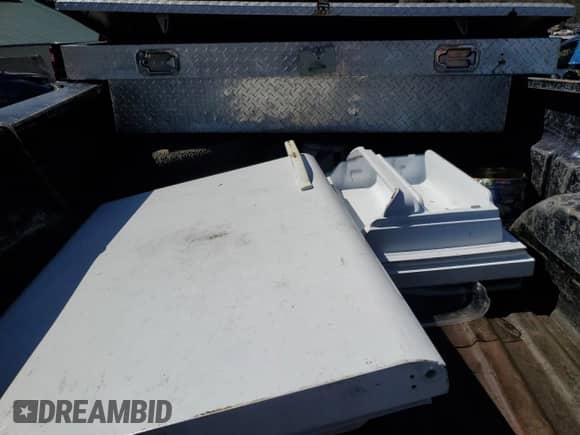 2006 Chevrolet Silverado 1500 Work Truck z VIN 3GCEC14X96G145052, wystawiony jako Copart lot #48492795 z przebiegiem Nie podano mil oraz Szkoda całkowita • Salvage title. Historia ofert i sprzedaży dostępna na DreamBid. Obrazek 10.