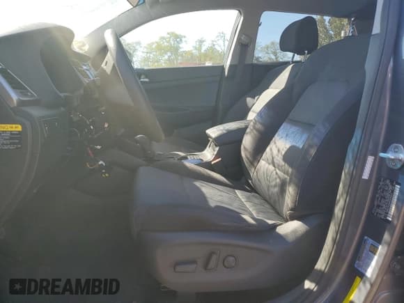 ✅ 2017 Hyundai Tucson SE • VIN: KM8J3CA46HU596021 • Лот: 86704155. Опубликован ранее на Copart с пробегом Не указан. Бесплатный доступ к архиву аукционных продаж из США и подробный отчёт об истории автомобиля на DreamBid. Изображение 7.