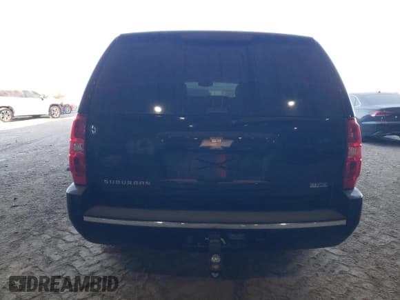 ✅ 2011 Chevrolet Suburban LTZ • VIN: 1GNSCKE02BR351387 • Lot: 77601054. Wystawiony na Copart z przebiegiem 204 674 mil. Bezpłatny archiwum sprzedaży aukcyjnych z USA i szczegółowy raport historii pojazdu na DreamBid. Zdjęcie 6.