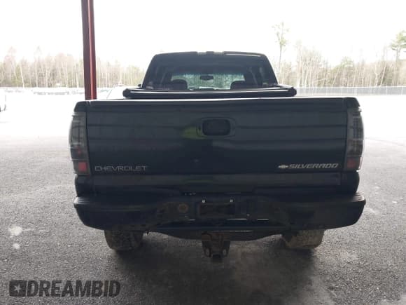 ✅ 2005 Chevrolet Silverado 2500HD LS • VIN: 1GCHK232X5F862104 • Лот: 42075091. Опубликован ранее на IAAI с пробегом 219 759 миль. Бесплатный доступ к архиву аукционных продаж из США и подробный отчёт об истории автомобиля на DreamBid. Изображение 16.