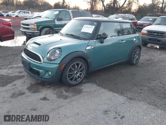 ✅ 2012 MINI Hardtop S • VIN: WMWSV3C5XCT385392 • Lot: 43852029. Listed on IAAI with 150,969 mi. Free auction sales archive from the USA and detailed vehicle history report at DreamBid. Image 2.