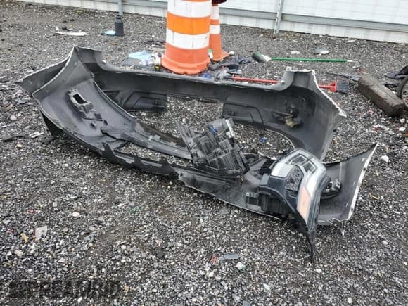 ✅ 2021 Nissan Armada SV • VIN: JN8AY2AD6M9661063 • Lot: 56225545. Listed on Copart with 97,566 mi. Free auction sales archive from the USA and detailed vehicle history report at DreamBid. Image 13.