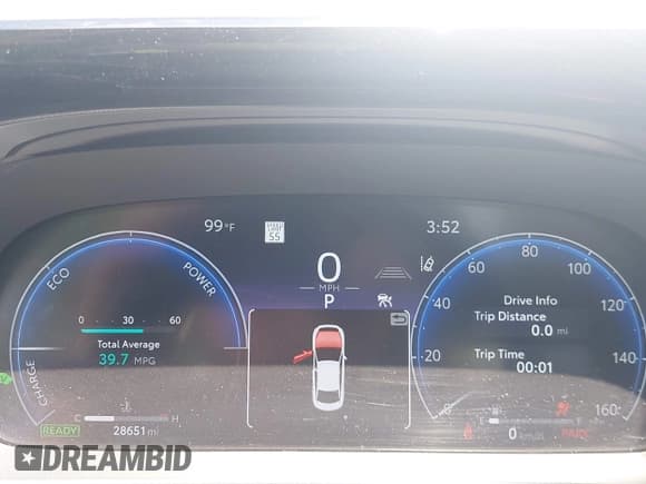 ✅ 2024 Toyota Crown XLE • VIN: JTDAAAAF7R3028433 • Lot: 42533234. Wystawiony na IAAI z przebiegiem 28 651 mil. Bezpłatny archiwum sprzedaży aukcyjnych z USA i szczegółowy raport historii pojazdu na DreamBid. Zdjęcie 7.