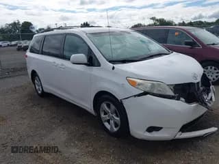 ✅ 2014 Toyota Sienna LE AAS • VIN: 5TDKK3DC4ES428621 • Lot: 43056042. Listed on IAAI with 166,388 mi. Free auction sales archive from the USA and detailed vehicle history report at DreamBid. Image 1.