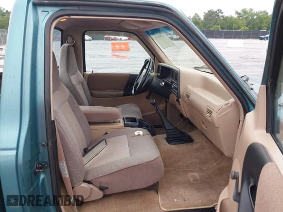 ✅ 1994 Mazda B-Series • VIN: 4F4CR12A9RTM90195 • Lot: 42341674. Wystawiony na IAAI z przebiegiem 120 646 mil. Bezpłatny archiwum sprzedaży aukcyjnych z USA i szczegółowy raport historii pojazdu na DreamBid. Zdjęcie 5.