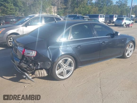 ✅ 2013 Audi S4 Premium Plus • VIN: WAUBGAFL6DA150736 • Лот: 43328099. Опубликован ранее на IAAI с пробегом 182 607 миль. Бесплатный доступ к архиву аукционных продаж из США и подробный отчёт об истории автомобиля на DreamBid. Изображение 4.