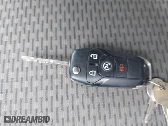 ✅ 2019 Ford F-250 XL • VIN: 1FT7W2BT6KEF52768 • Lot: 43730286. Listed on IAAI with 173,746 mi. Free auction sales archive from the USA and detailed vehicle history report at DreamBid. Image 11.